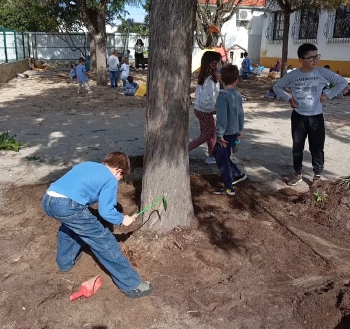 Requalificação de pequenas áreas do nosso jardim e horta pedagógica